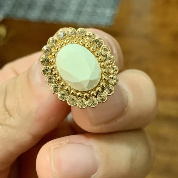 Kate spade studs - Picture 3 of 4